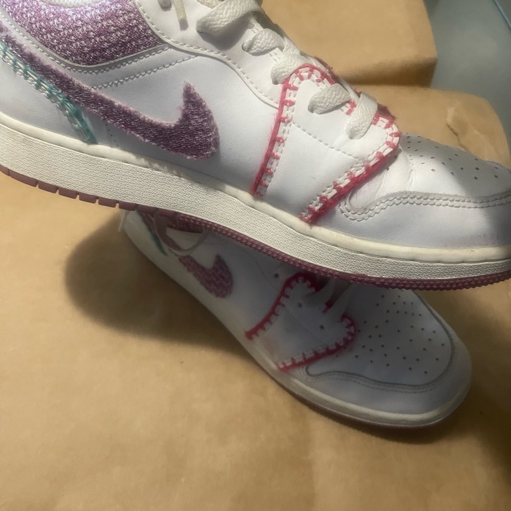 Nike Kids White and Purple Sneakers